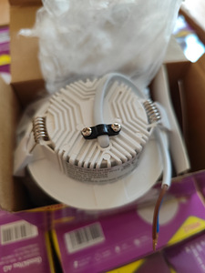 Ripplae valgustid LED KEJA 8W 2700K 5tk pakis. NB! PAKI HIND (6 foto / 6)