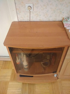 TV alus rattastel (1 foto / 3)