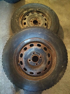 Veljed koos rehvidega 2tk 185/70 R14 Ford cdw 27 (2 foto / 3)