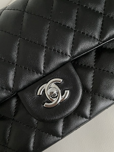 Сумка в стиле Chanel (2 фото из 3)