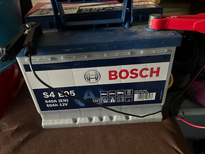 BOSCH S4 E05 Батарея EFB (1 фото из 2)