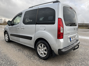 Peugeot Partner Teepe 1.6 diesel manual (6 foto / 15)