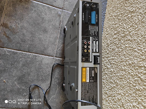 Samsung SV-DVD1E | VHS рекордер / DVD плеер (3 фото из 3)