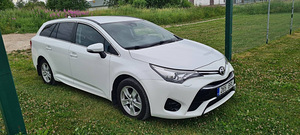 Toyota Avensis (6 foto / 11)