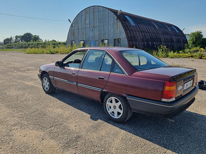 Opel Omega CD 2.0i 85KW (4 foto / 13)