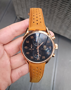 TAG HEUER D=47MM (4 foto / 7)