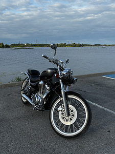 Mootorratas Suzuki Intruder (2 foto / 4)