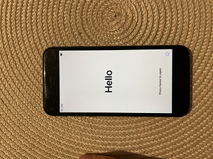 iPhone 8 space grey 64gb (аккумулятор 88%) (2 фото из 4)