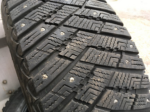 Goodyear Ultra Grip Ice (3 foto / 3)