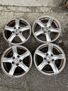 Honda Civic 8 varuosadeks (9 foto / 10)