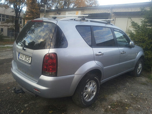 SsangYong Rexton (2 foto / 4)