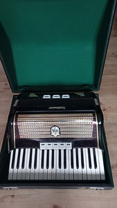 Akordion Veltmeister (96 bassi) (2 foto / 3)