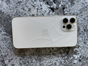 iPhone 12 про 128гб (2 фото из 2)