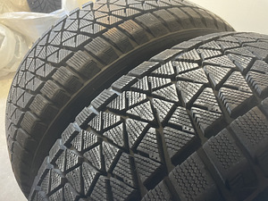 Bridgestone Blizzard 235/55 R19 (2 foto / 4)