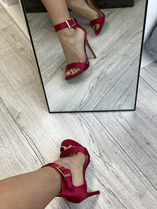 Босоножки (38) (3 фото из 4)