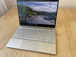 HP ENVY 512GB i5-8265U (1 foto / 2)