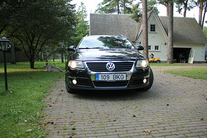 Volkswagen Passat B6 2.0TDI DSG 125kW (10 foto / 10)
