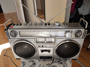 Boombox CROWN (1 фото из 3)