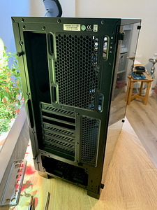 Korpus Corsair Crystal 460X Compact ATX Mid-Tower Case (8 foto / 10)