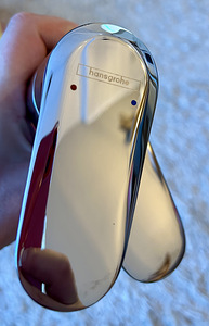 Смеситель HANSGROHE (2 фото из 4)