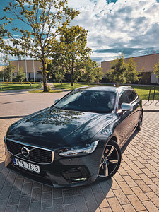 Volvo V90 R-Design 2.0 D5 173kW (2 foto / 15)