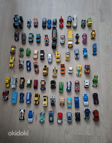 Hot Wheels autode komplekt, umbes 75tk