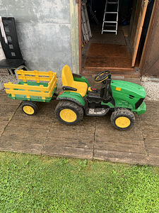 Akutoitel traktor (2 foto / 4)
