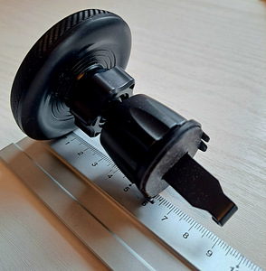 Mobiiltelefoni magnetiline hoidja auto ventilatsiooniavas (3 foto / 3)