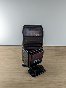 Nikon Speedlight SB-600 (2 foto / 3)