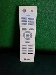 EPSON EH TV - 3200 (2 foto / 5)