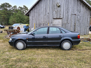 Audi A4 B5 1996a varuosadeks (2 foto / 3)