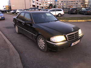 Mercedes w202 c200 kompressor (1 foto / 15)