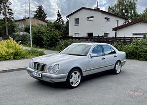 Mercedes Benz w210 (2 foto / 13)