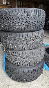 Nokian hakkapeliitta 7 215/45R17 (4 foto / 5)