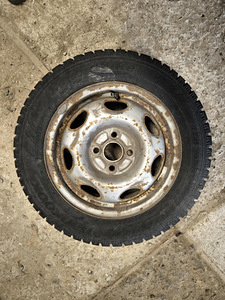 R14 шины на стальных дисках 4шт 175 / 65 Hankook (4 фото из 4)