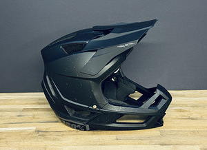 Полнолицевой шлем со 100% дефектом Trajecta (M)!