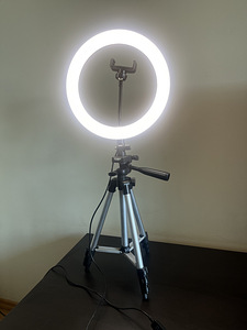 Telefoni ringlight + statiiv (pildiks/videoks/jumestuseks) (1 foto / 1)