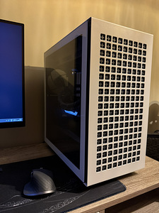 Ryzen 5 7600X | 32GB | RTX 3070 Ti | 1TB NVMe gaming PC (2 foto / 3)