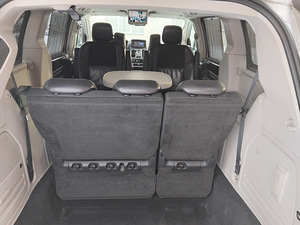 Chrysler Grand Voyager (13 foto / 15)