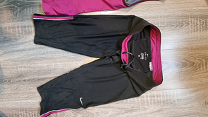 Nike komplekt, top M, püksid S (3 foto / 3)