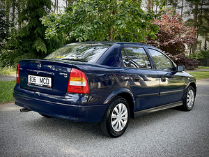 Opel Astra 1.6 55kW (7 foto / 12)