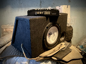 Subwoofer KENWOOD ja helivõimendi (2 foto / 5)