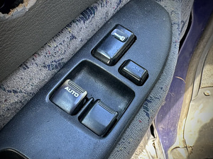 Nissan Serena 2.3 55kW (13 foto / 15)