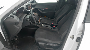 Peugeot 2008 1.5 81kV (8 foto / 10)