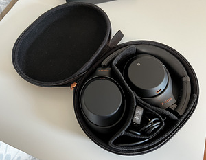 Kõrvaklapid Sony WH-1000XM3 (1 foto / 2)