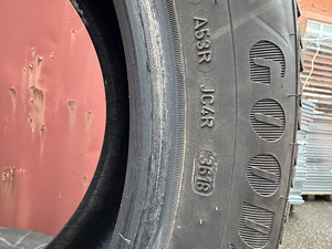 Шины Goodyear Ultragrip Ice 2 (3 фото из 4)