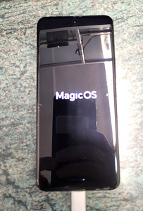 Honor 200 5g Magic 9.model 2025a. (3 foto / 6)