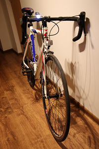 Maanteeratas Team 200 L raam (6 foto / 8)