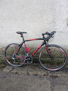 Naiste maanteeratas Fuji Finest 1.1 S/M raam, nagu uus (1 foto / 10)