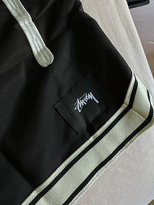 Stüssy shorts (2 foto / 3)